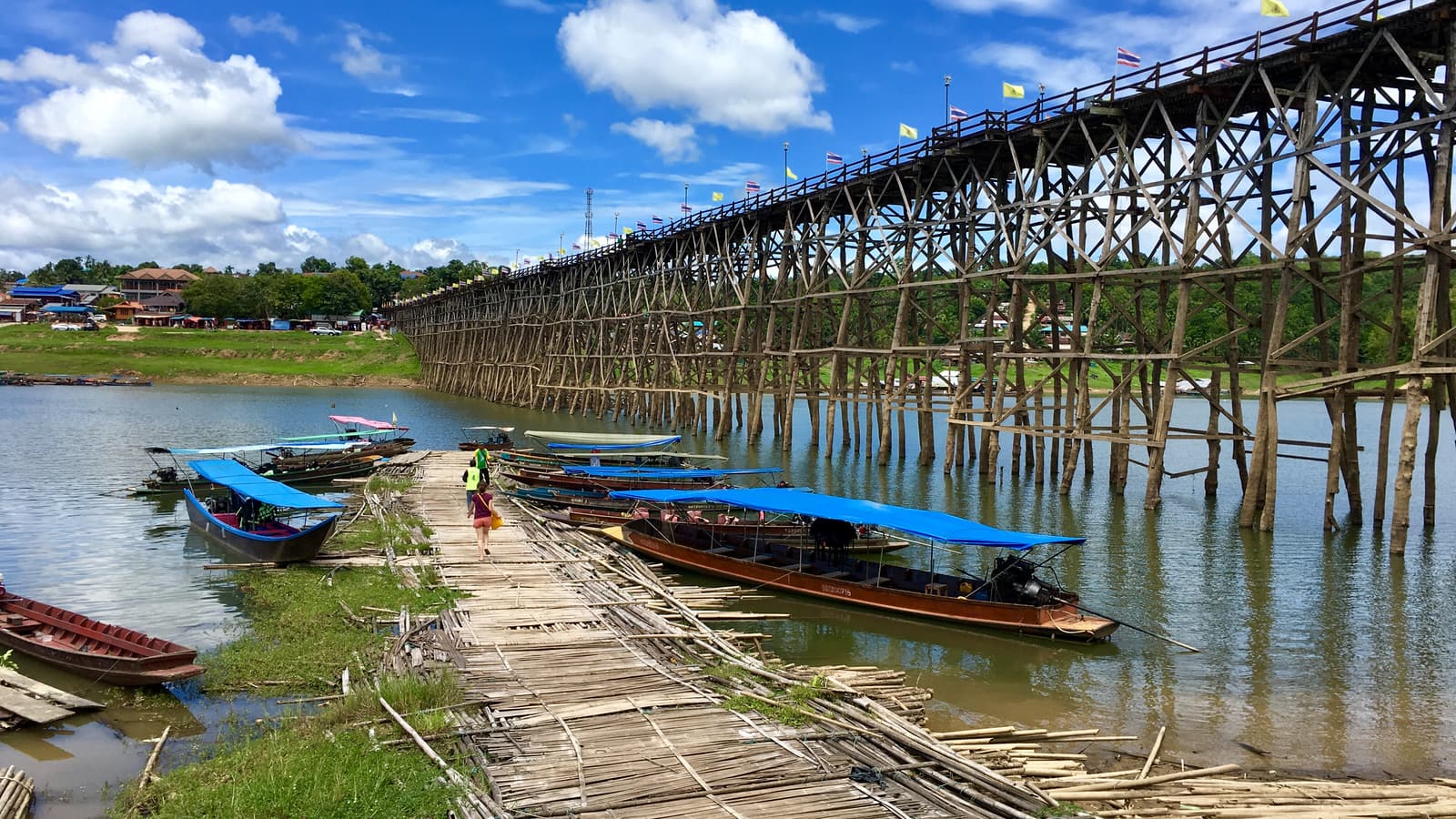 สะพานและน้ำ คาบเดียว รุ่งอรุณถึงพลบค่ำ